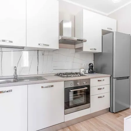 Appartement Bo13 -crescenzago- Bright - Wifi - Elegant *
